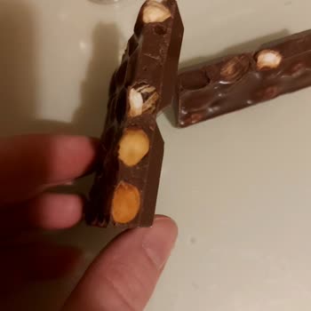 Migros’ta Satın Aldığım Kahve Dünyası Tambol Çikolatasında Bozulmuş Fındıklar Ve İade Talebi