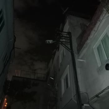 Uludağ Elektrik Dağıtım Osmangazi’deki Arızalı Sokak Lambası İçin Acil Müdahale Talebi