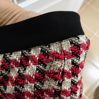 Kısa Sürede Tüvit Etek Cekette Şiddetli Deformasyon Ve İplik Atması