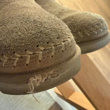 Ugg Ayakkabısının Ön Dikişi Açıldı: İade Ve Değişim Talebi