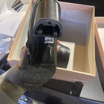 Topuk Altı Malzeme Sorunu 25 Gün İçinde Çöktü Ve Değişim Talebi