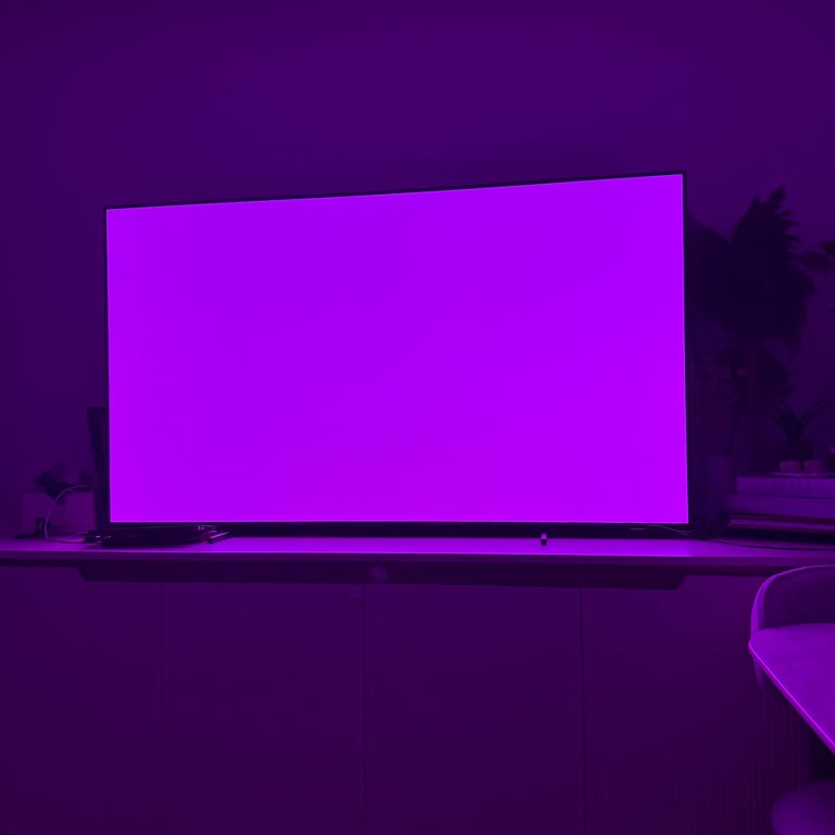 Philips 65OLED760 Televizyonda Pembe Ekran Sorunu, Uzun Onarım Ve Değişim Talebi