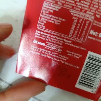 Şok Market’te Bozuk Ülker Çikolatası Tadı Ve Rengi Şikayet