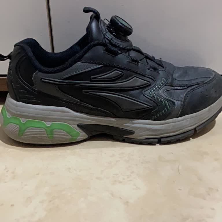 Çocuk Ayakkabısında Yoğun Koku Ve Sağlık Endişesi