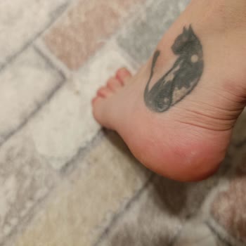 Sert İç Tabanlı Ayakkabı Ayaklarımda Şiddetli Ağrı Ve Şişlik Yarattı