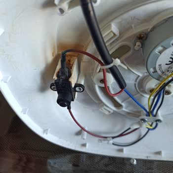 Kısa Devre Ve Yangın Riski Olan Üründe Garanti Şikayeti Ve Cevapsız İletişim