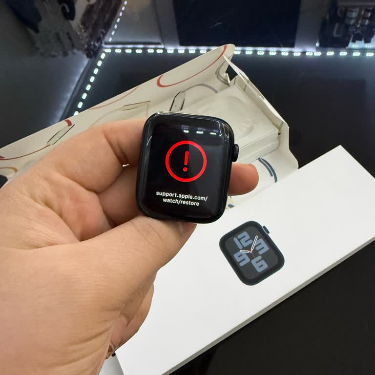 Apple Watch 2. Nesil Yazılım Hatası Nedeniyle Saat Açılmıyor Ve Değişim Talebi
