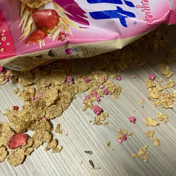 Nestle Nesfit Kırmızı Meyveler Ürününde Böcek Ve Kurt Çıktı: Sağlık Endişesi