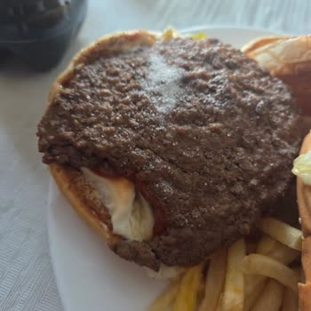 Burger King Şubesinde Isırılmış Köfte Hijyen İhlali