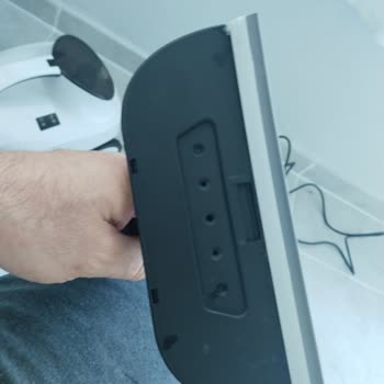 Pirantech Cb107c Buharlı Temizleyicide Cam Silme Aparatı Paspası Kopması