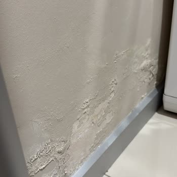 Güzeltepe 5. Levent Kiptaş Konutları’nda Su Kaçakları Ve Yalıtım Eksikliği