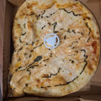 Pizza Energy'den Gelen Kanka Menüsü Peçete Gibi Buruşmuş Ve İştah Kapatıcı