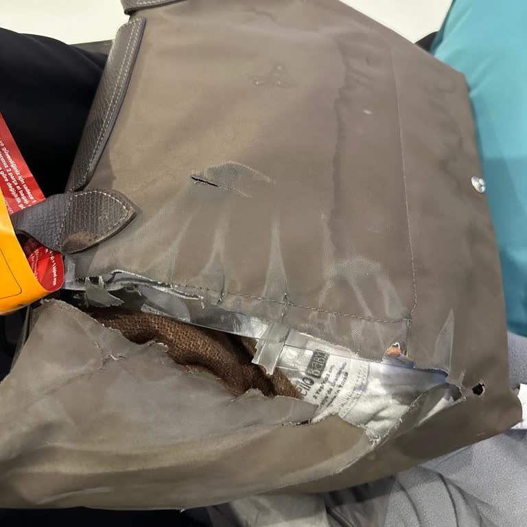 Şoför Bagajı Bıraktı Ve Yardım Etmedi, Türk Hava Yolları Yanıt Vermedi