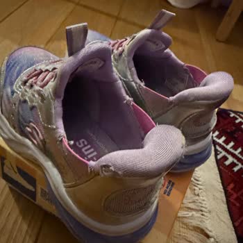 Skechers Ayakkabılarında Üretim Hataları Ve Kalite Düşüşü