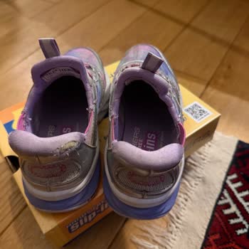 Skechers Ayakkabılarında Üretim Hataları Ve Kalite Düşüşü