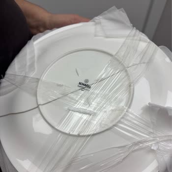 Kırık Servis Tabağı İçin Değişim Talebi, Müşteri Hizmetlerinden Geri Dönüş Yok