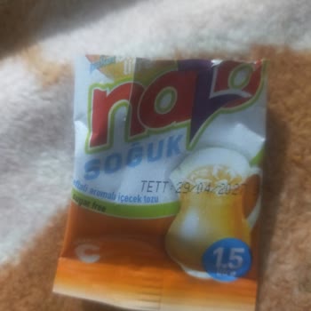 Nazo Şeftali İçecek Tozunda Böcek Ve Cevapsız İletişim