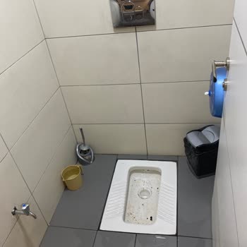 İstanbul Büyükşehir Belediyesi Albaraka Şubesindeki Lağım Basması Ve İSKİ Yanıt Vermiyor