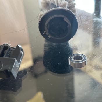 Karaca Dik Süpürge Güvenlik Riski: Yanık Kokusu, Kırılan Hortum Ve Kedinin Gözüne Yakın Tehlike