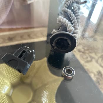 Karaca Dik Süpürge Güvenlik Riski: Yanık Kokusu, Kırılan Hortum Ve Kedinin Gözüne Yakın Tehlike