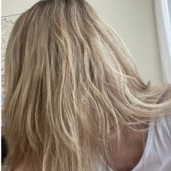 Rıza Demir Bayan Kuaför Turuncu Saç Rengi ve Kaba Kuaför Davranışı Nedeniyle İade Talebi