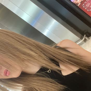 Rıza Demir Bayan Kuaför Turuncu Saç Rengi ve Kaba Kuaför Davranışı Nedeniyle İade Talebi