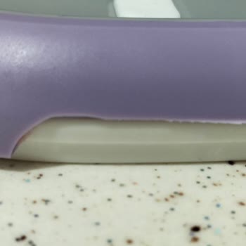 Korkmaz 2. Kullanımımda Kapatma Esnasında Yemek Kabının Kilitlerinden Biri Kırıldı