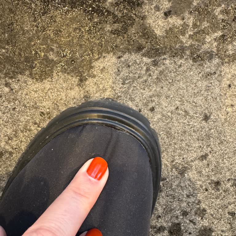 Tommy Hilfiger Water Repellent Botta İlk Kullanımda Açılma Ve Su Geçirme Sorunu