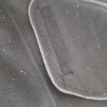 Tuğba Giyim Kaz Tüyü Kabanı İçinden Aşırı Tüy Döküyor