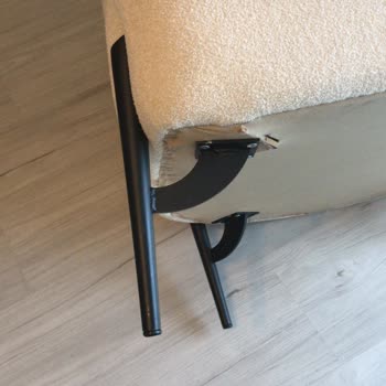 Berjer Ayak Kırılması Ve Bilgi Eksikliği Nedeniyle Değişim Talebi