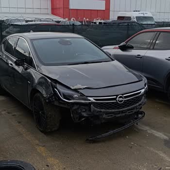 Kasko Dosyası İletilmedi Ve İkame Araç Sağlanmadığı İçin Mağdur Müşteri