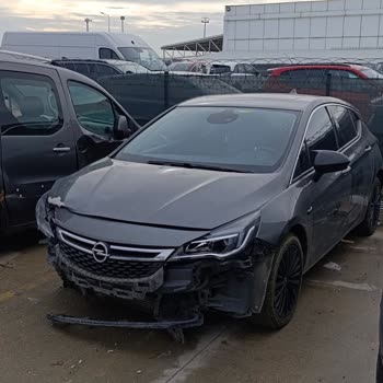 Kasko Dosyası İletilmedi Ve İkame Araç Sağlanmadığı İçin Mağdur Müşteri