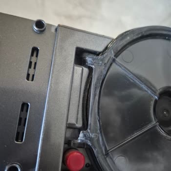 Fakir X Plus 7686 Dikey Süpürge Parçaları Kırıldı, Garanti Kapsamında Ücretsiz Onarım İstiyorum