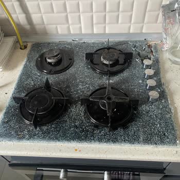 Siemens Ankastre Cam Ocak Camının Ani Patlaması Güvenlik Riski Ve Uzun Süreli Çözüm Beklentisi