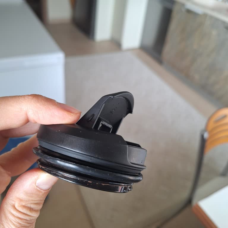 Stanley Termos Kapak Contası Sürekli Çıkıyor Ve Sızdırıyor, Müşteri Hizmetlerinden Çözüm Bekliyorum