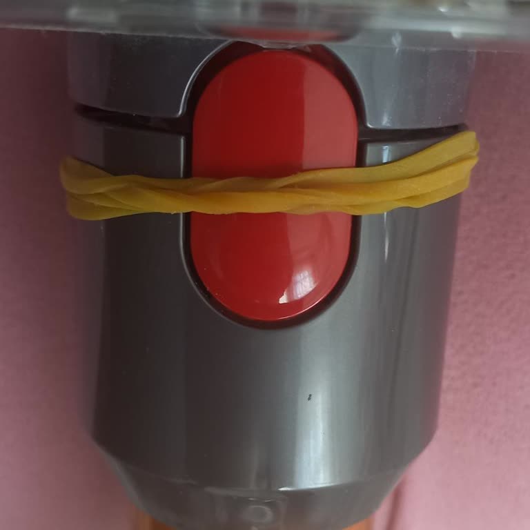 Dyson Sv27 Süpürge Sap Mandalı Tekrar Arızalandı 1400 TL Ücret İstemesi Kabul Edilemez