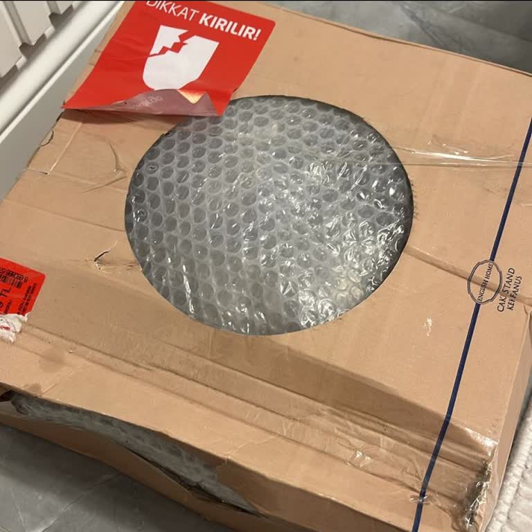 Dolap Müşteri Hizmetinin Hatalı İade Kararıyla Satıcı Kargo Hasarından Suçlandı