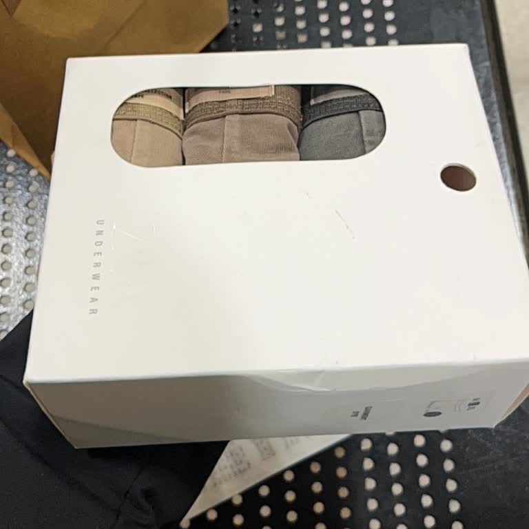 Zara Forum İstanbul Mağazasındaki Açık Ve Yırtılmış Kutularda Hijyen Nedeniyle İade Reddedildi