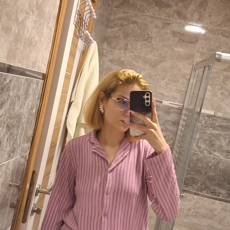 Beyaz Köşk Kuaför Beşiktaş’ta Saç Yanması Ve Renk Bozukluğu Nedeniyle İade Talebi