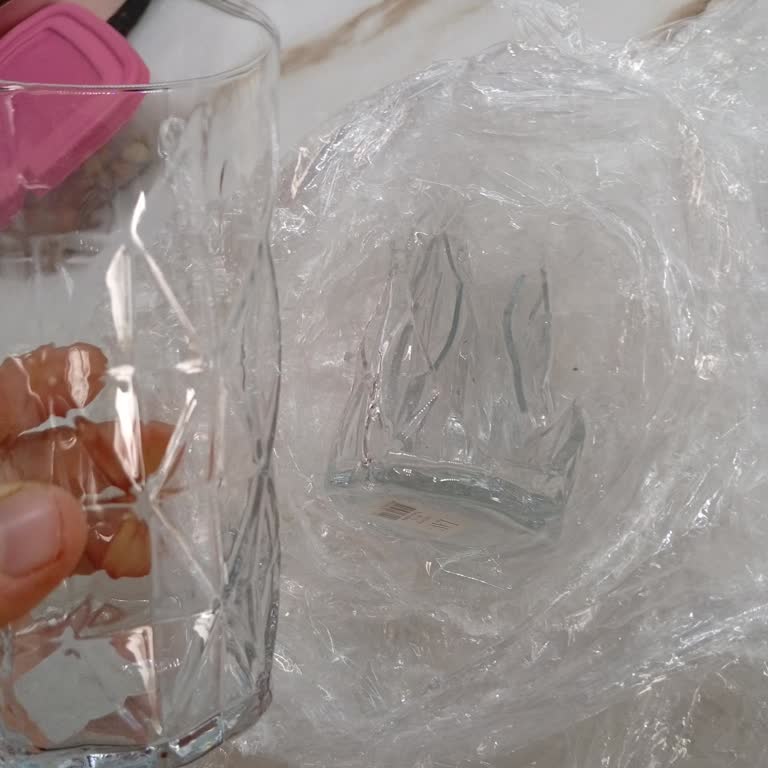 Eksik Ve Kırık Bardaklar, Satıcıyla İletişim Kurulamıyor