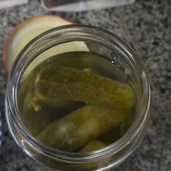 Kühne Salatalık Turşusunda Küf Görüldü: Değişim Veya İade Talebi