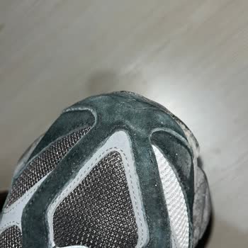 New Balance Ayakkabısının Hızlı Yırtılması Ve Mağaza İncelemesindeki Haksızlık