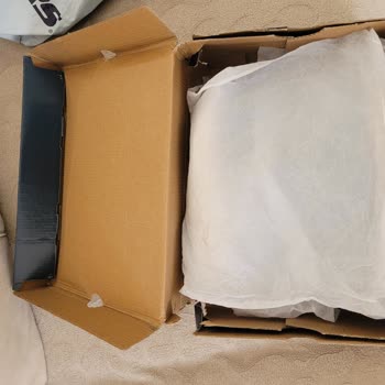 Skechers'dan Gelen Ayakkabı Kullanılmış Ve Kutu Hasarlı