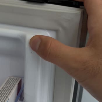 Samsung Deforme Kapı ve Yırtık Conta İçin Garanti Kapsamında Ücretsiz Değişim Talebi