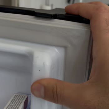 Samsung Deforme Kapı ve Yırtık Conta İçin Garanti Kapsamında Ücretsiz Değişim Talebi