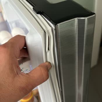 Samsung Deforme Kapı ve Yırtık Conta İçin Garanti Kapsamında Ücretsiz Değişim Talebi