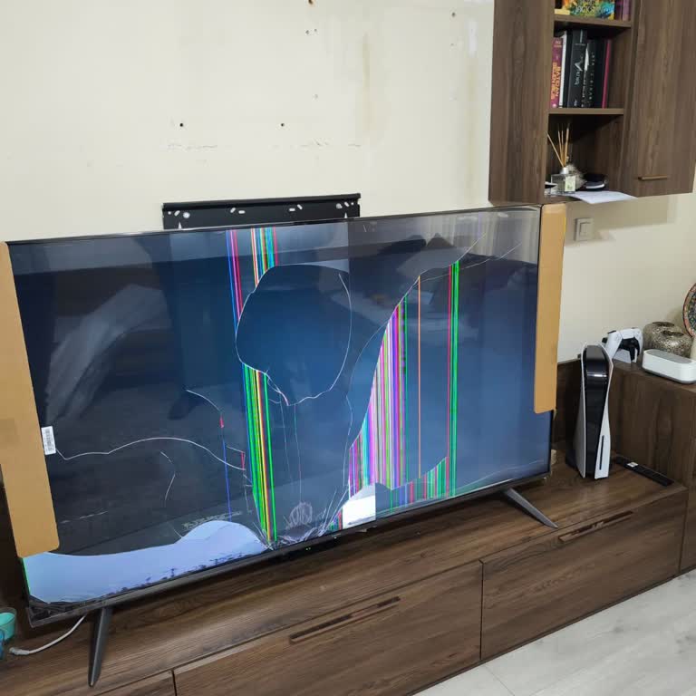 Kırık TV Teslimatı Sonrası Bilgi Eksikliği Ve Uzayan Değişim Süreci