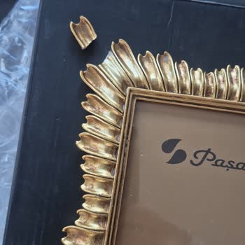 Paşabahçe Resim Çerçevesi İki Kez Aynı Kırık Köşede Geldi