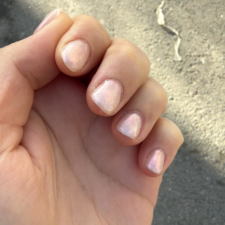 Sancaktepe Güzellik Salonunda Jel Tırnak İşlemleri Sürekli Bozuldu