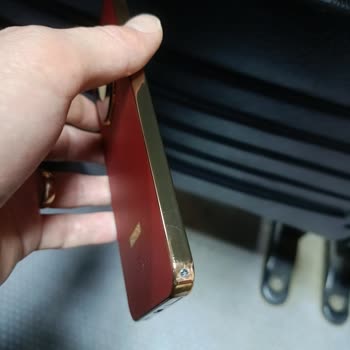 Dayanıklılık Reklamı Yanıltıcı: Honor Magic 8 Lite Düşmede Kasası Hasar Gördü